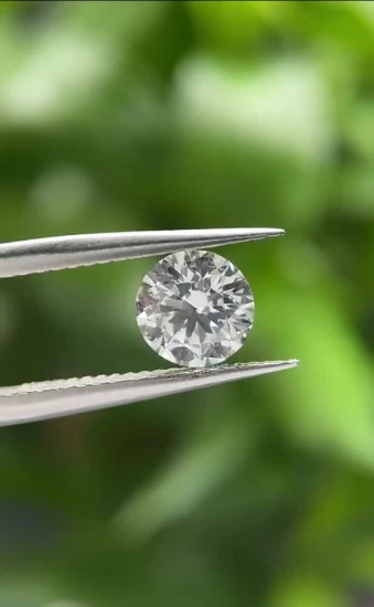 Anillo de compromiso de eternidad grande con diamantes naturales de talla redonda